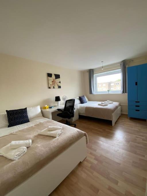 Comfy Entire Flat With View Balcony In Regents Park, Camden, Appartamento *